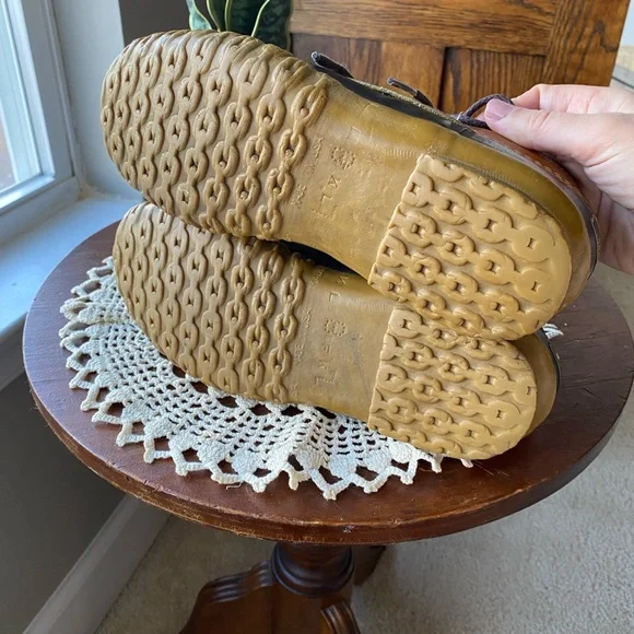 L.L. Bean Maine Hunting Shoe Ankle Boots Stylish Brown and Tan EUC - Picture 11 of 16